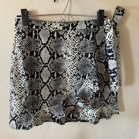 Nasty Gal Snake Skin Mini Wrap Skirt - Picture 4 of 7